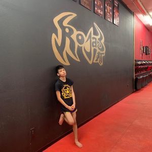 Meet your Posher, Santos